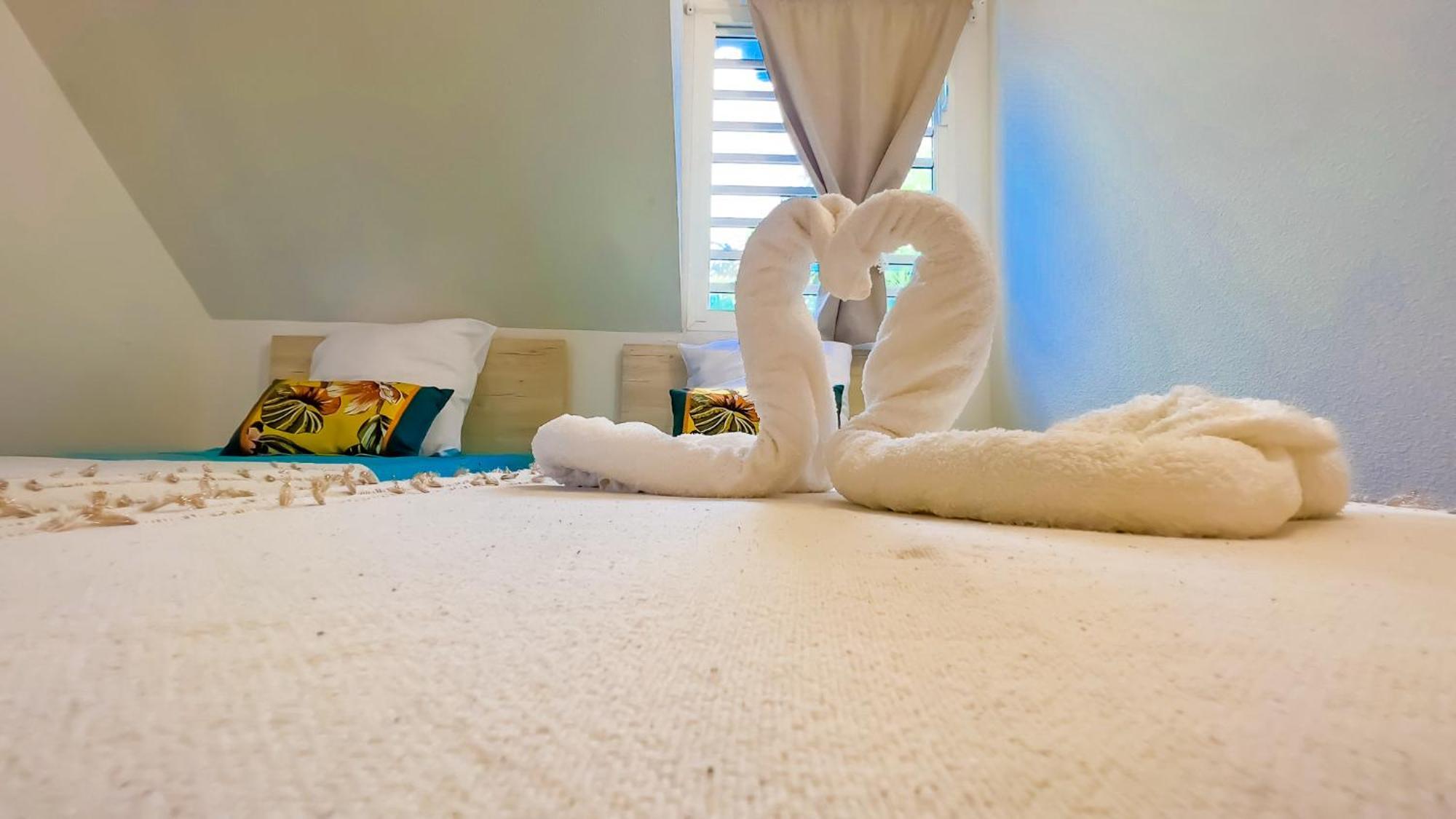 Magnifique Appartement Fleurs Caraibes - 6 Personnes En Residence Avec Piscine Privee - Sainte Anne Екстер'єр фото